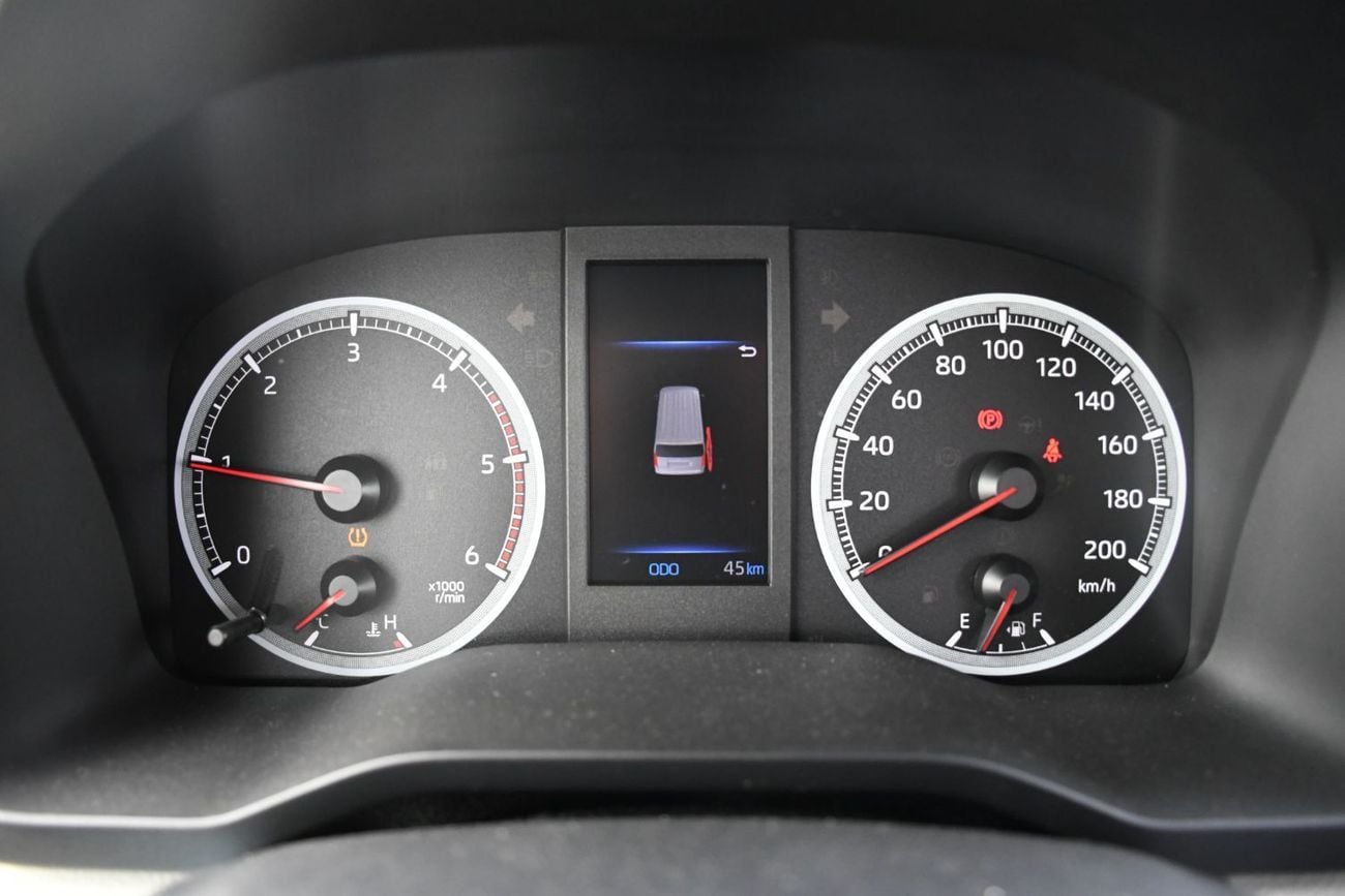 Toyota Hiace DX Toyota HiAce 2.8L Manual Petrol diesel (Ready Stock)