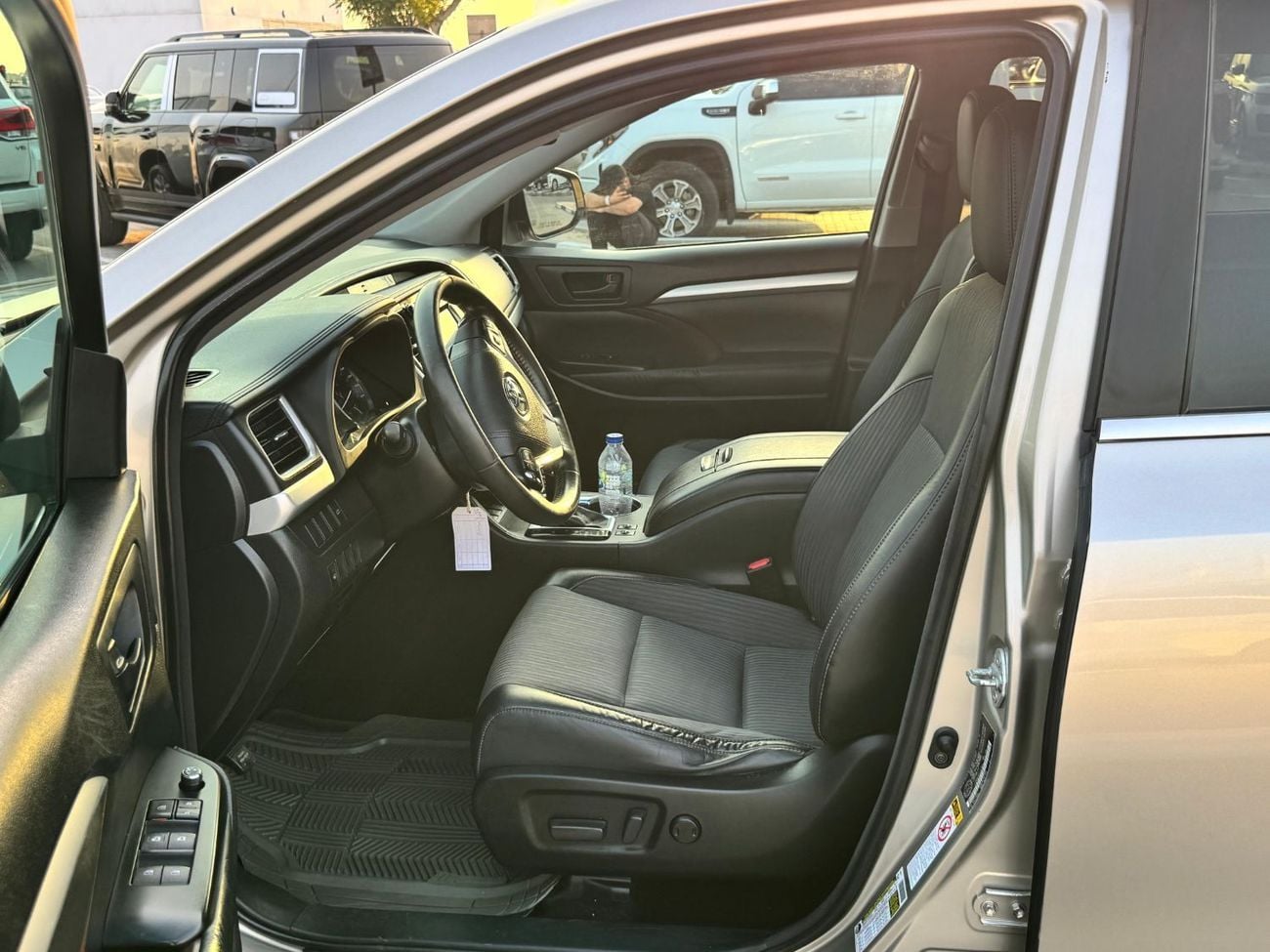 Toyota Highlander LE V6 3.5L 4X4 PERFICT CONDATION CANADIAN SPECIFIC