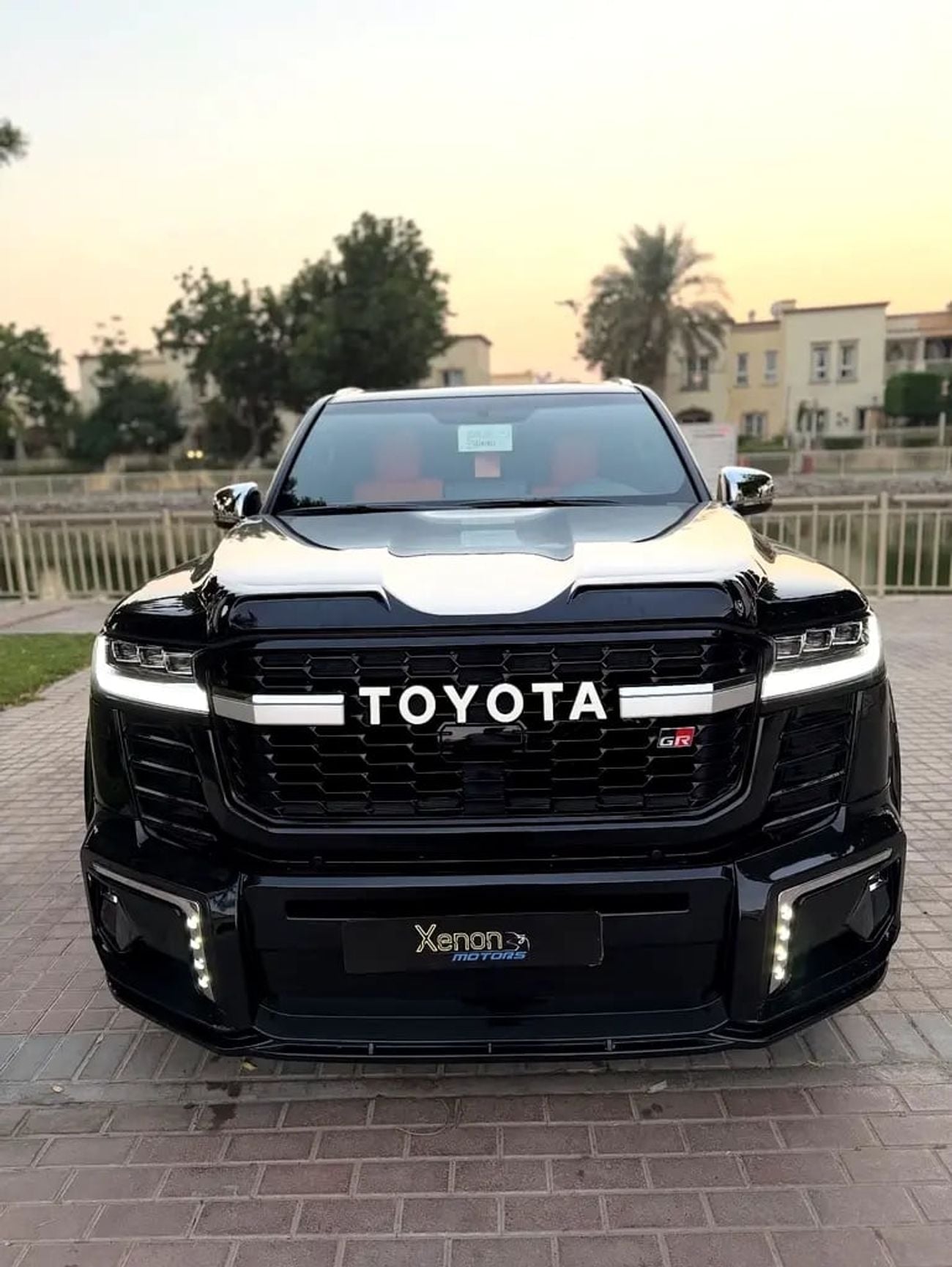 تويوتا لاند كروزر VXR 4.0L - GCC Specs - Brand New!
