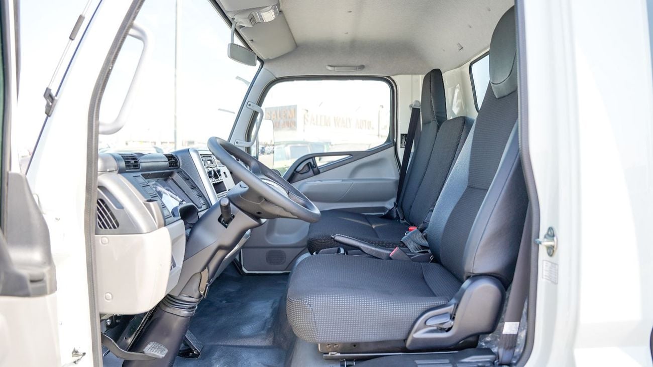 Mitsubishi Fuso Canter Brand New – 4.2L Diesel 2WD Manual – V16 – GCC 2026 – Export Only