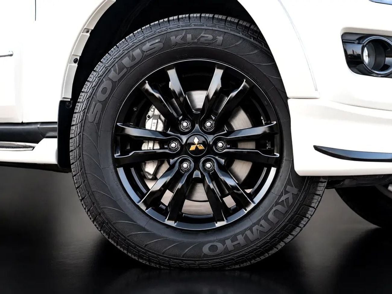 Mitsubishi Pajero GLS H/L SIGNATURE EDI