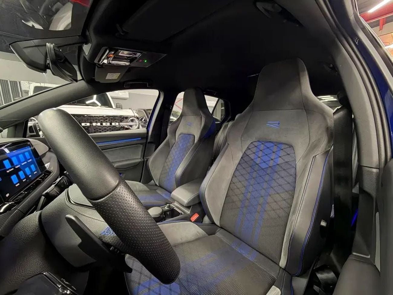 Volkswagen Golf R - PERFORMANCE