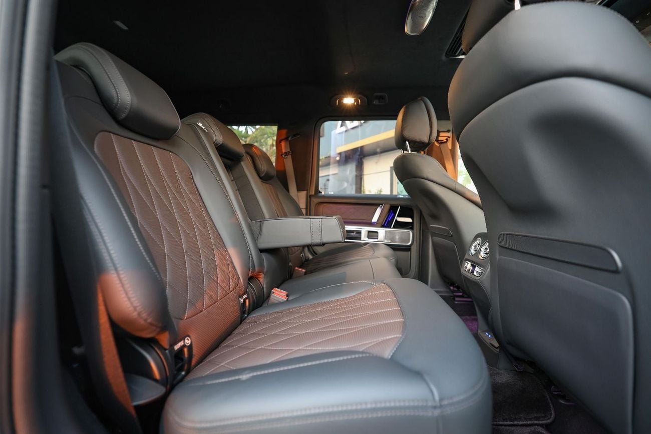 Mercedes Benz G63 AMG STANDARD Night Package