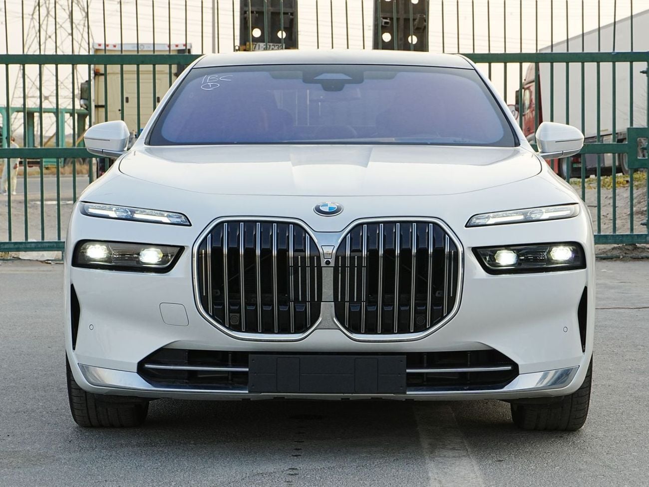 BMW 740i