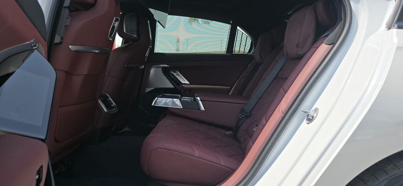 بي أم دبليو 735i