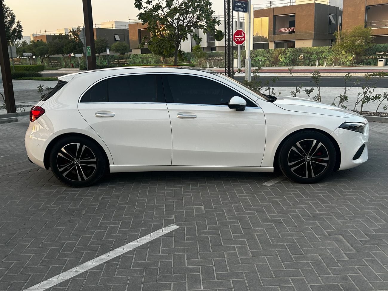 Mercedes Benz A200 PREMIUM PLUS