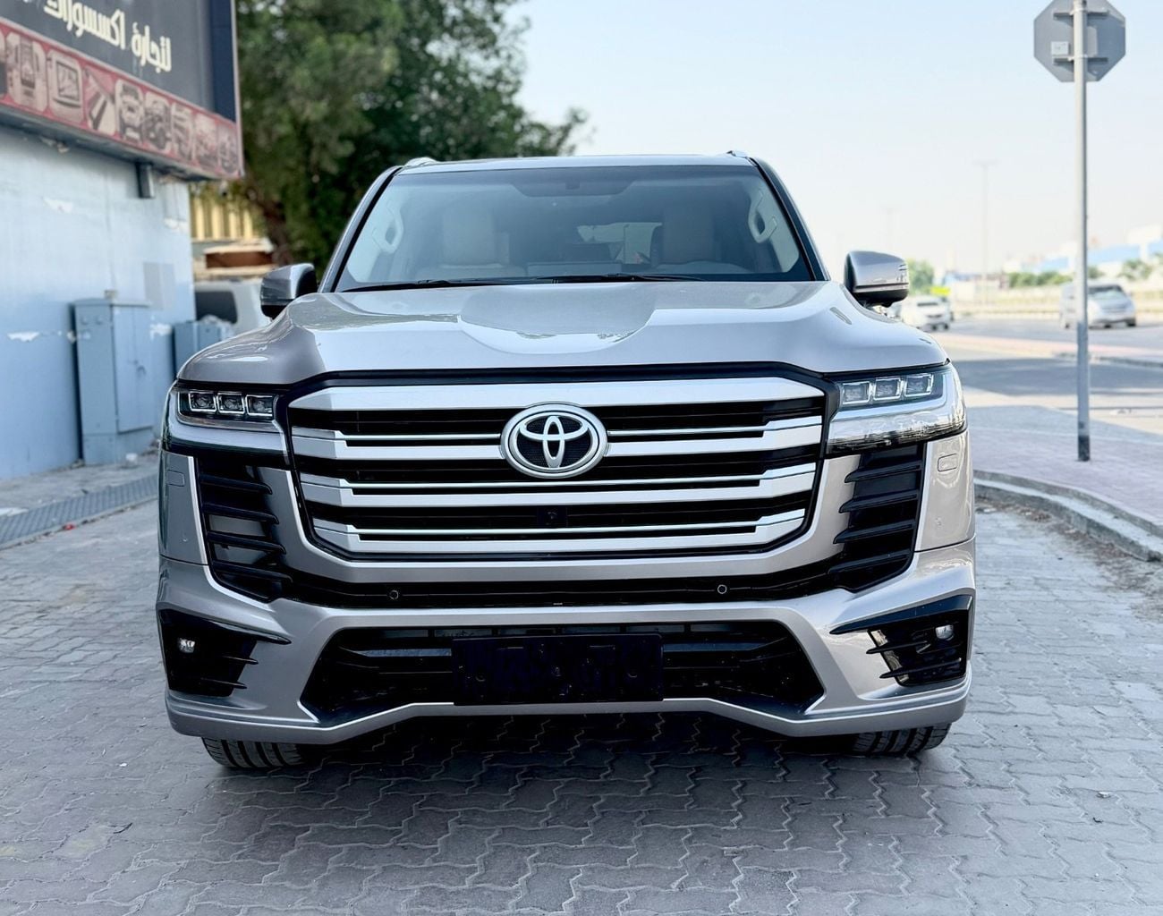 Toyota Land Cruiser GXR Toyota Land Cruiser 2022 model Full Option Top Of The Range