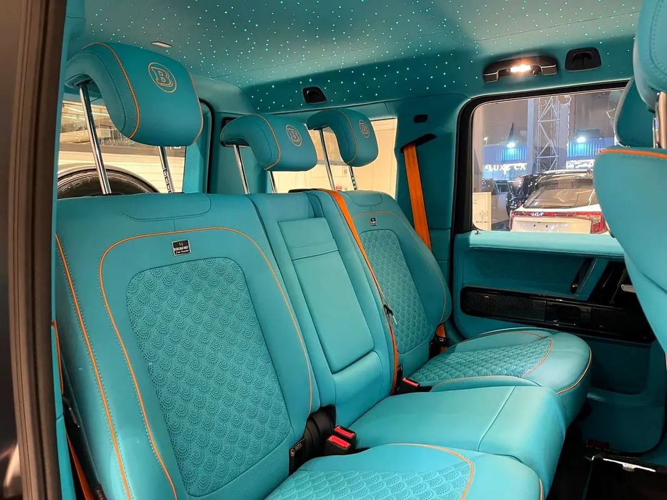 Mercedes Benz G63 AMG MRCEDES BENZ G63 / / ONLY 13000 KM / BRABUS G800 / SPECIAL COLOR / FULL CARBON FIBER