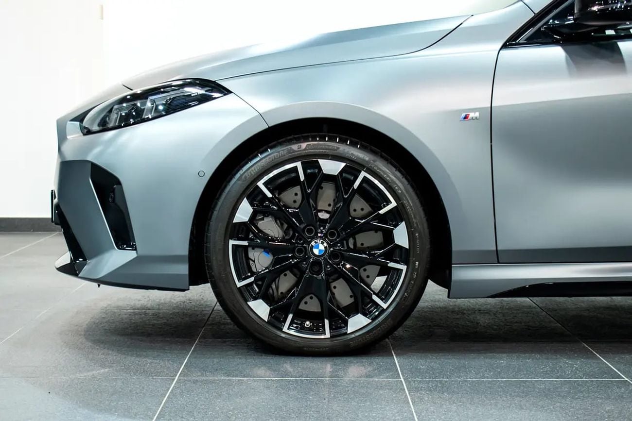 BMW M135 M135i Xdrive+15000 extra color