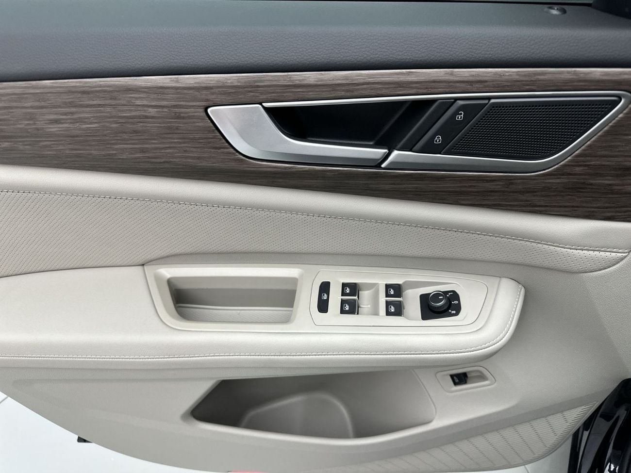 Volkswagen Teramont COMFORTLINE Teramont Comfortline 2L (Facelift 2) | 7-Seater | Panoramic Sunroof | Leather | Adaptive Cruise