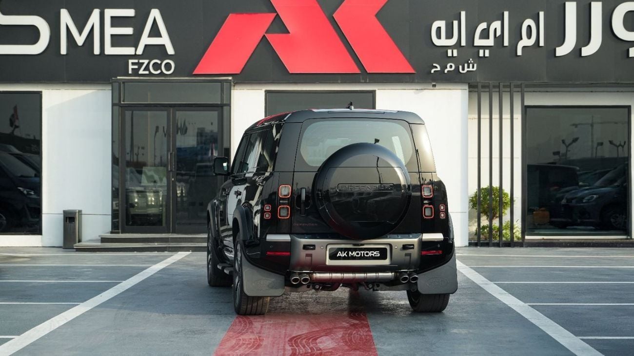 Land Rover Defender Ultimate Edition P525 V8 5.0 Black 2026MY Export Only V8 5.0 Black 2026MY Export Only