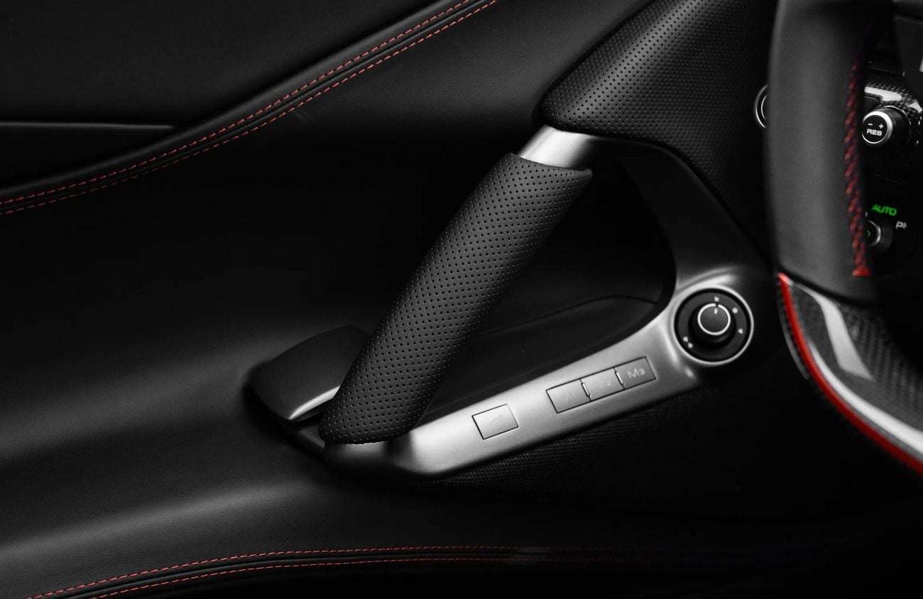 فيراري 812 GTS 6.5L V-12 Engine