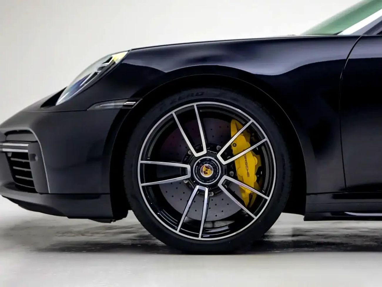 Porsche 911 TURBO S | GCC Spec | Under Warranty and Full Dealer History