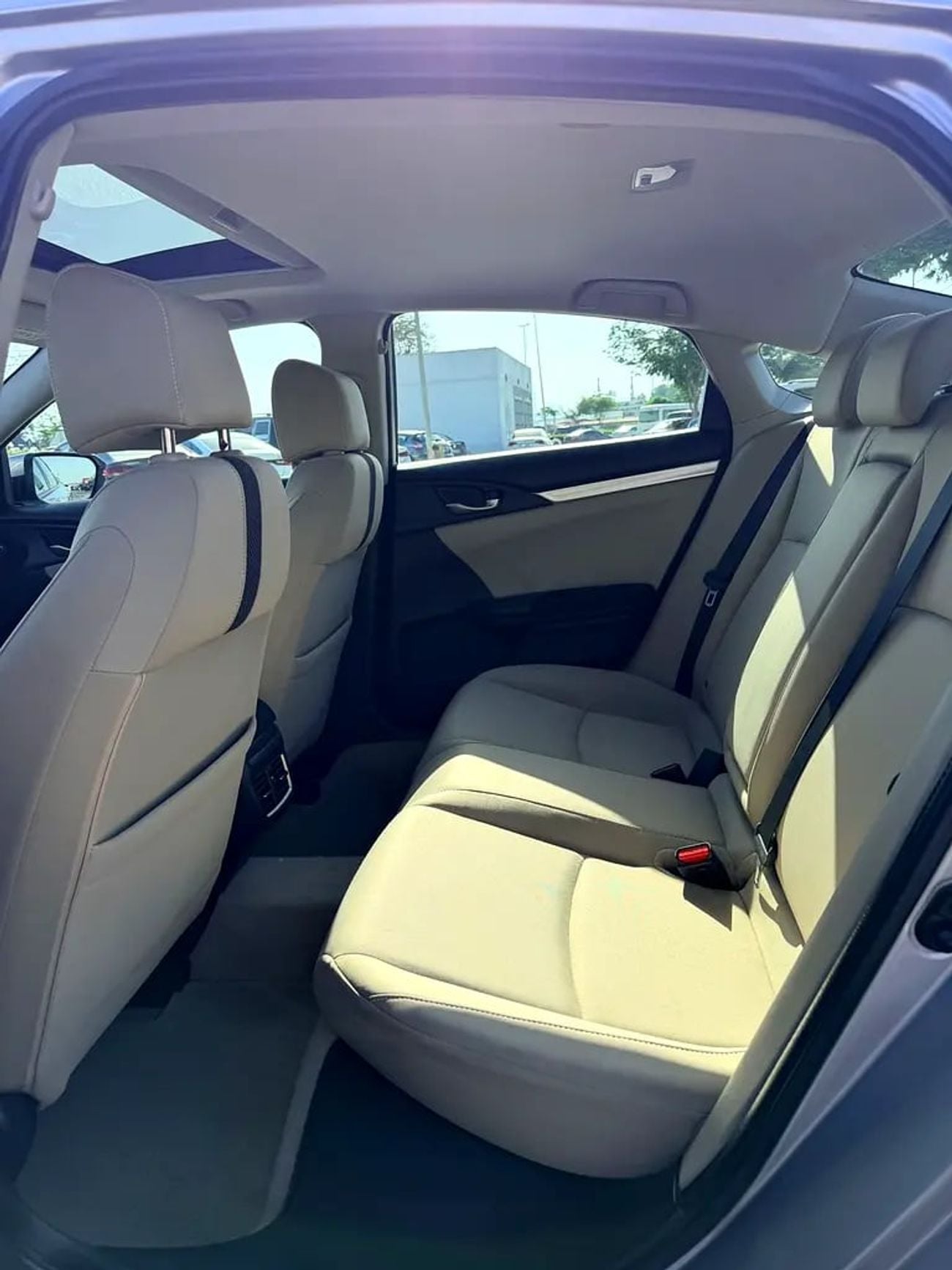 Honda Civic 1.8 i-VTEC GCC Specs single owner full service history from al Futtaim automobiles