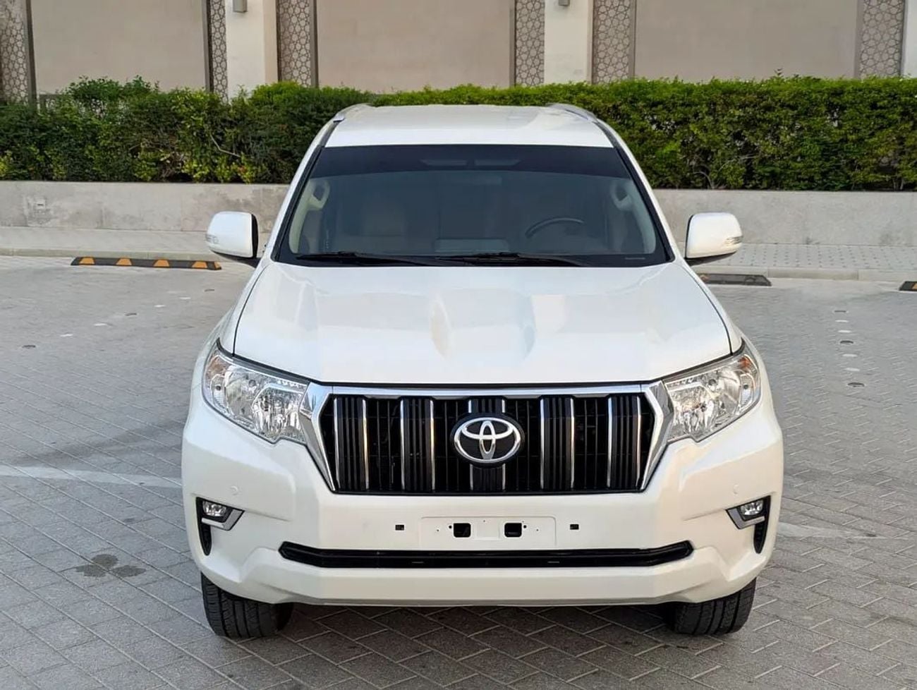 تويوتا برادو EXR مواصفات خليجية، محرك V6 سعة 4.0 لتر، حالة داخلية وخارجية ممتازة