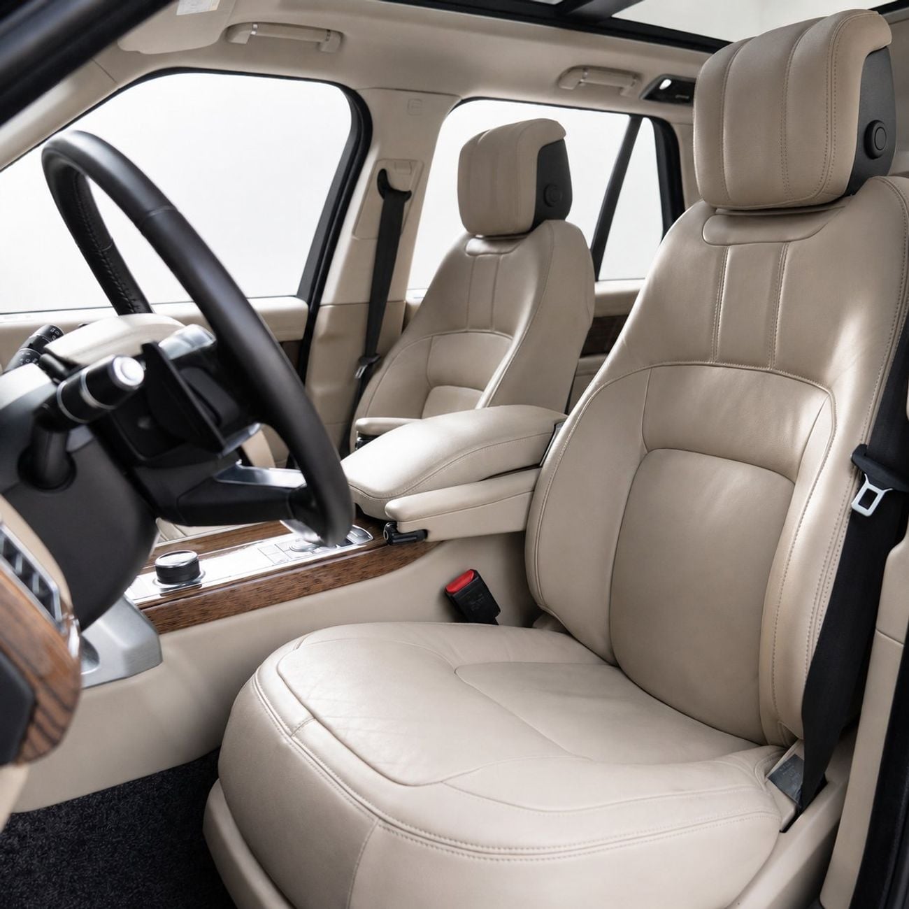 Land Rover Range Rover HSE AED 4,407 P.M • 0% Downpayment • Land Rover Range Rover HSE • 1 Year Warranty