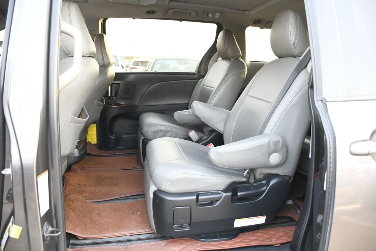 Toyota Sienna LIMITED 3.5L fully loaded for USE UAE AND EXPORT