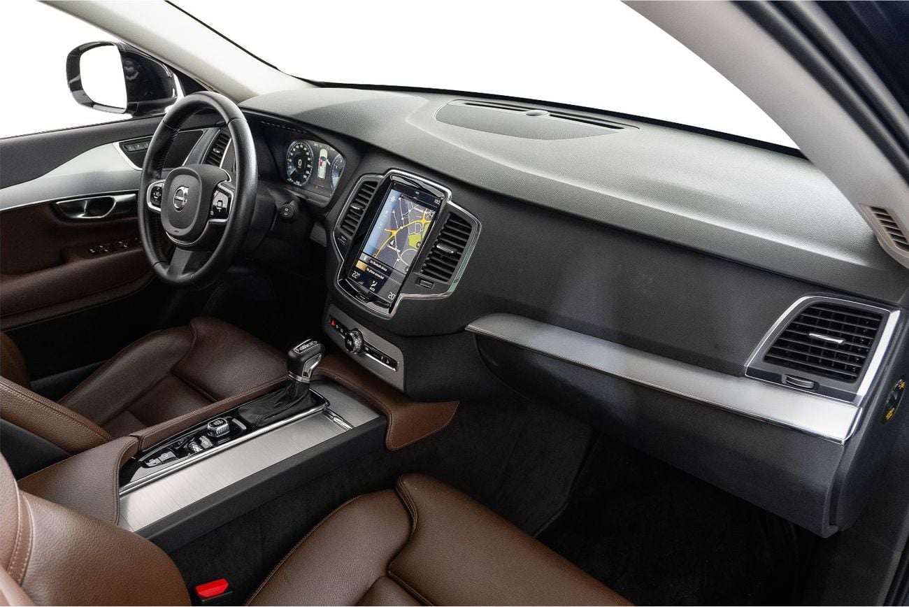 Volvo XC90 T6 MOMENTUM