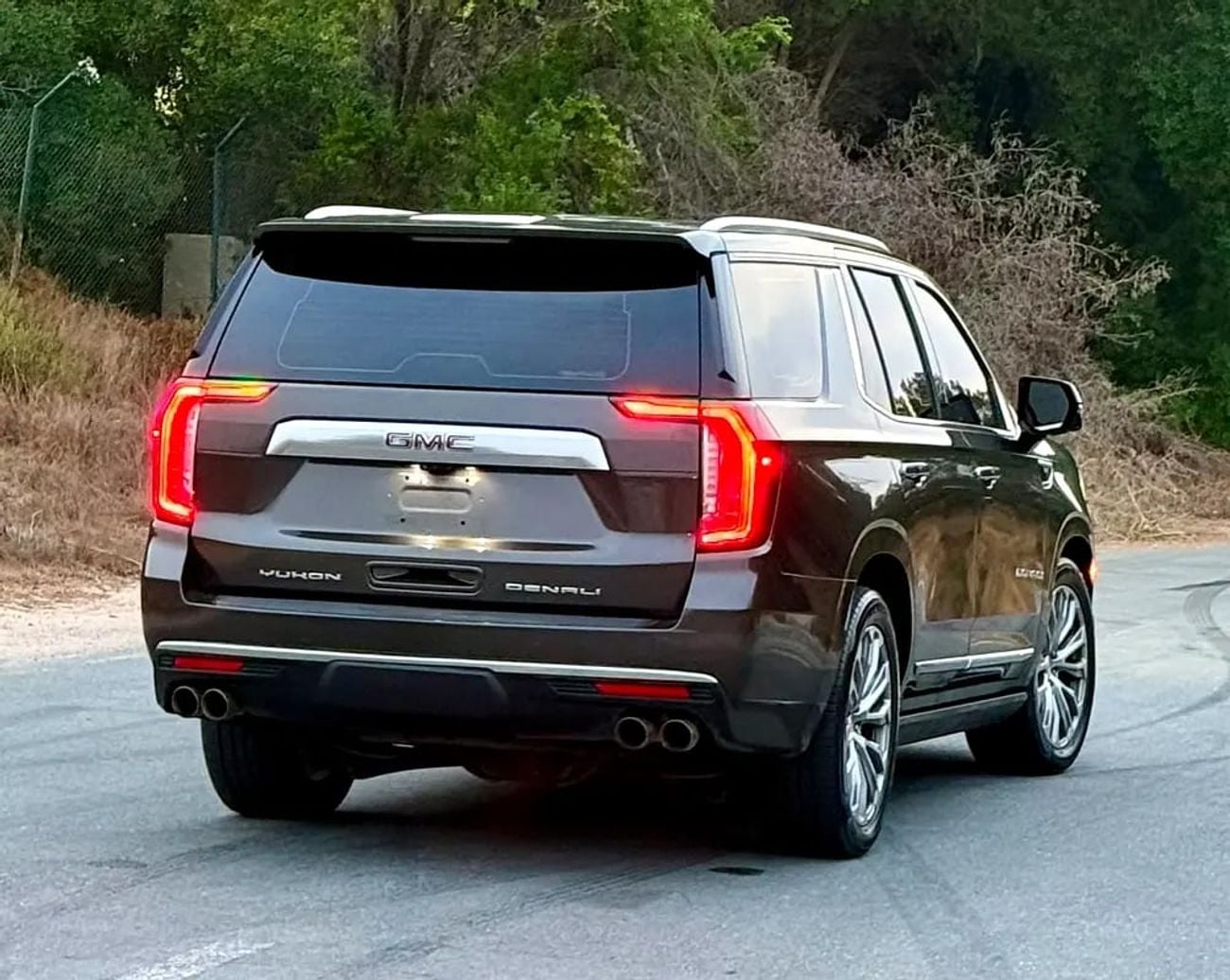 GMC Yukon DENALI | GCC Specs | Pristine Condition جمس دينالي صبغ وكالة خليجي