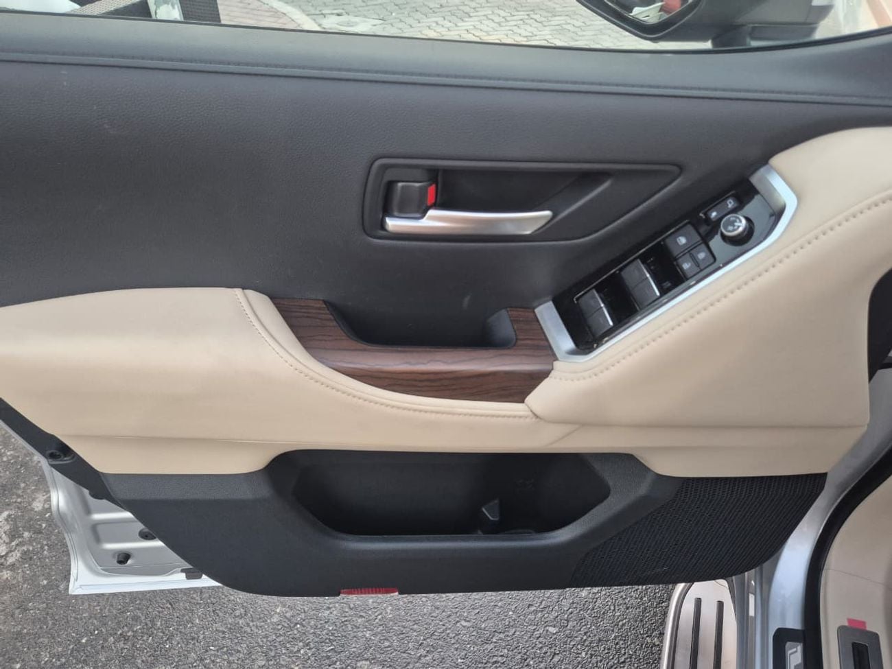 Toyota Land Cruiser GXR 2026.ENGINE 3.5L/V6.