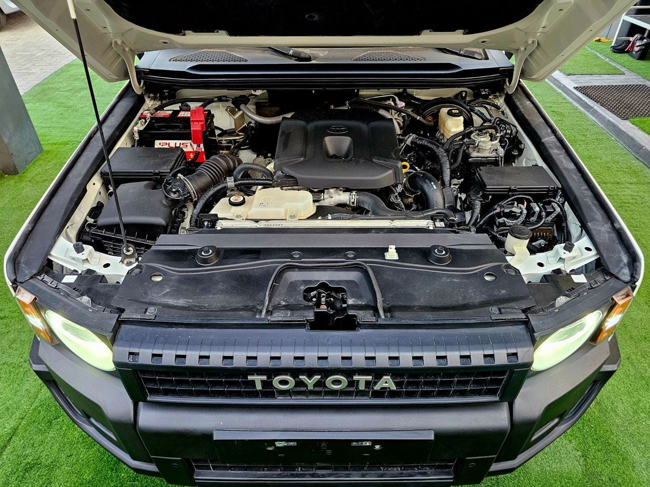 Toyota Prado PRADO DIESEL/ GCC LOW MILEAGE/ NON ACCIDENT
