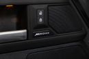 Land Rover Defender 110 X-DYNAMIC SE P300