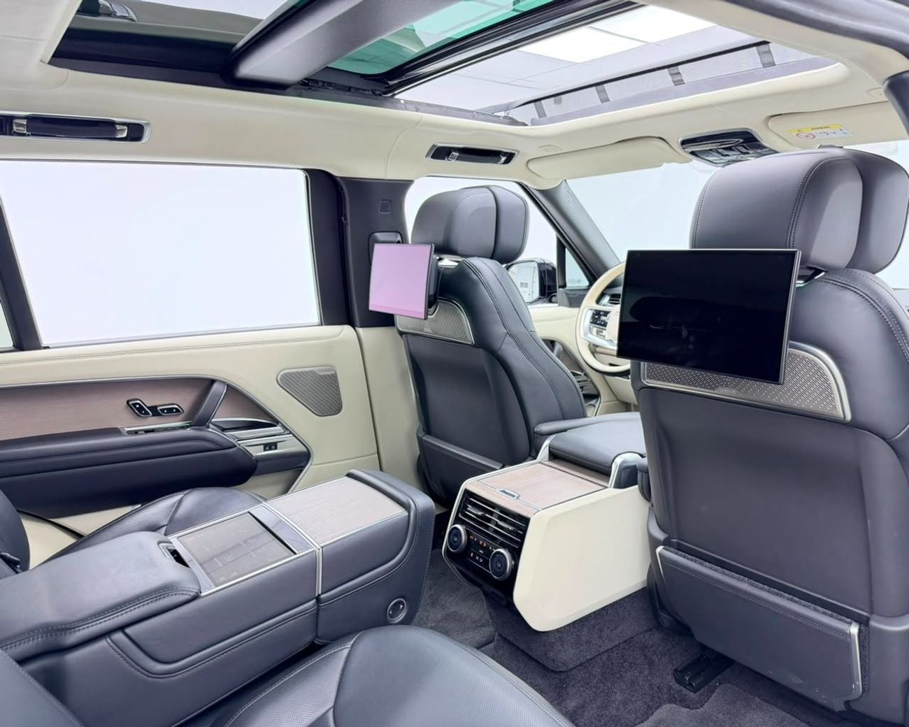 Land Rover Range Rover AUTOBIOGRAPHY LWB P530 2023 Range Rover, 1 Year Unlimited Km Warranty, Full Service History
