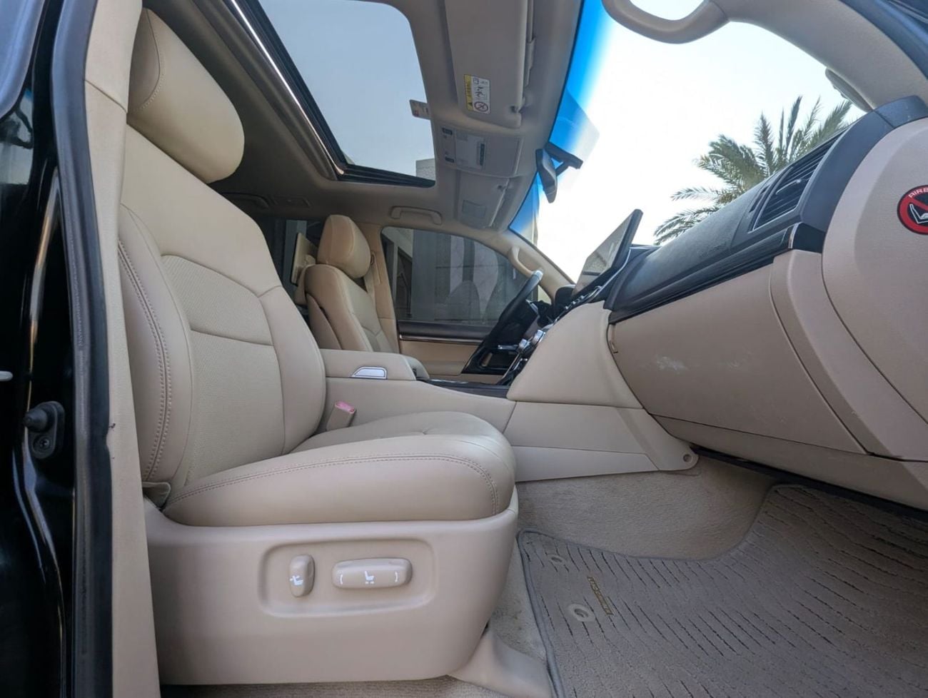 Toyota Land Cruiser VXR Toyota Land Cruiser 2015 VXR GCC Specs Facelifted 2026 Full Option V8 4.6L Well-maintained