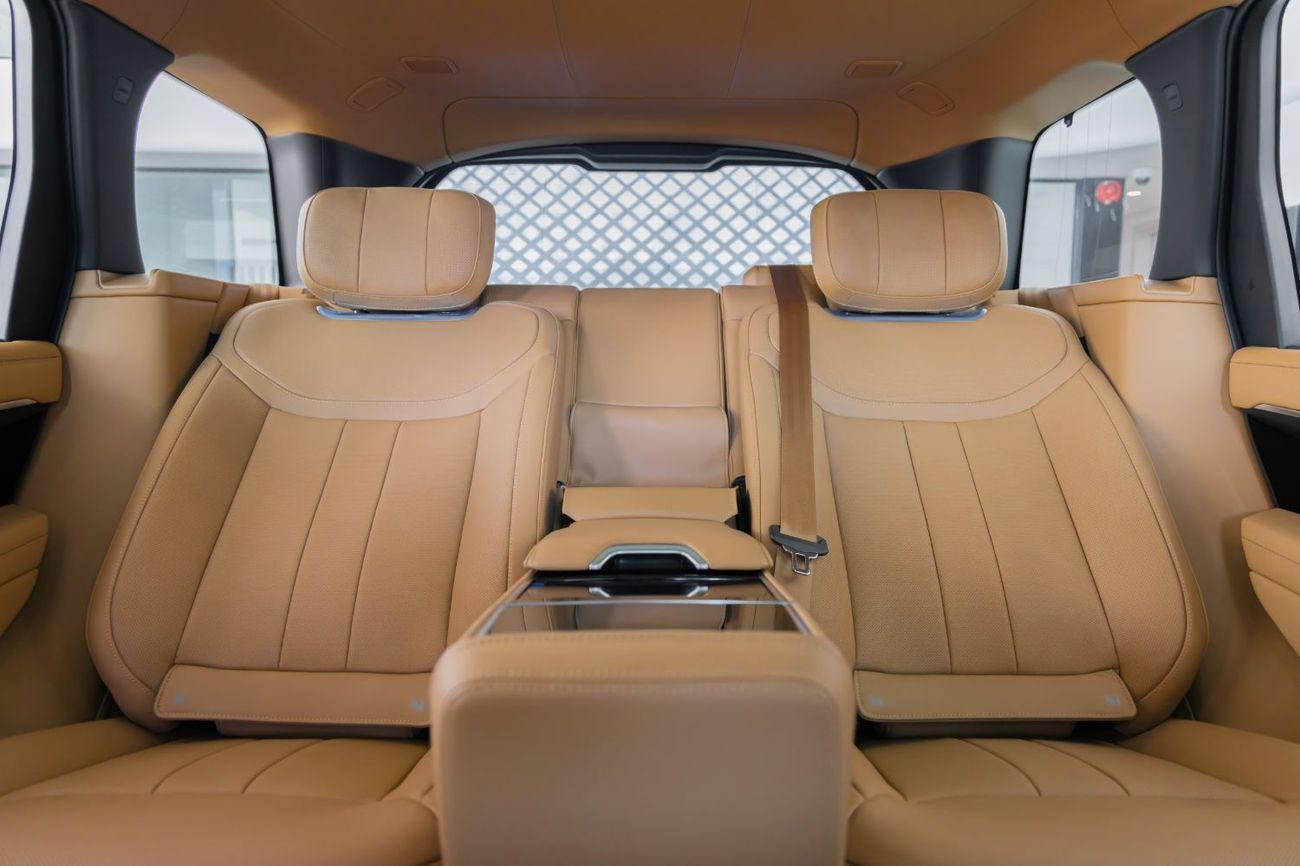 Land Rover Range Rover AUTOBIOGRAPHY P400 Range Rover Vogue Autobiography P400 | AWD | V6 | 2026 | GCC Specs