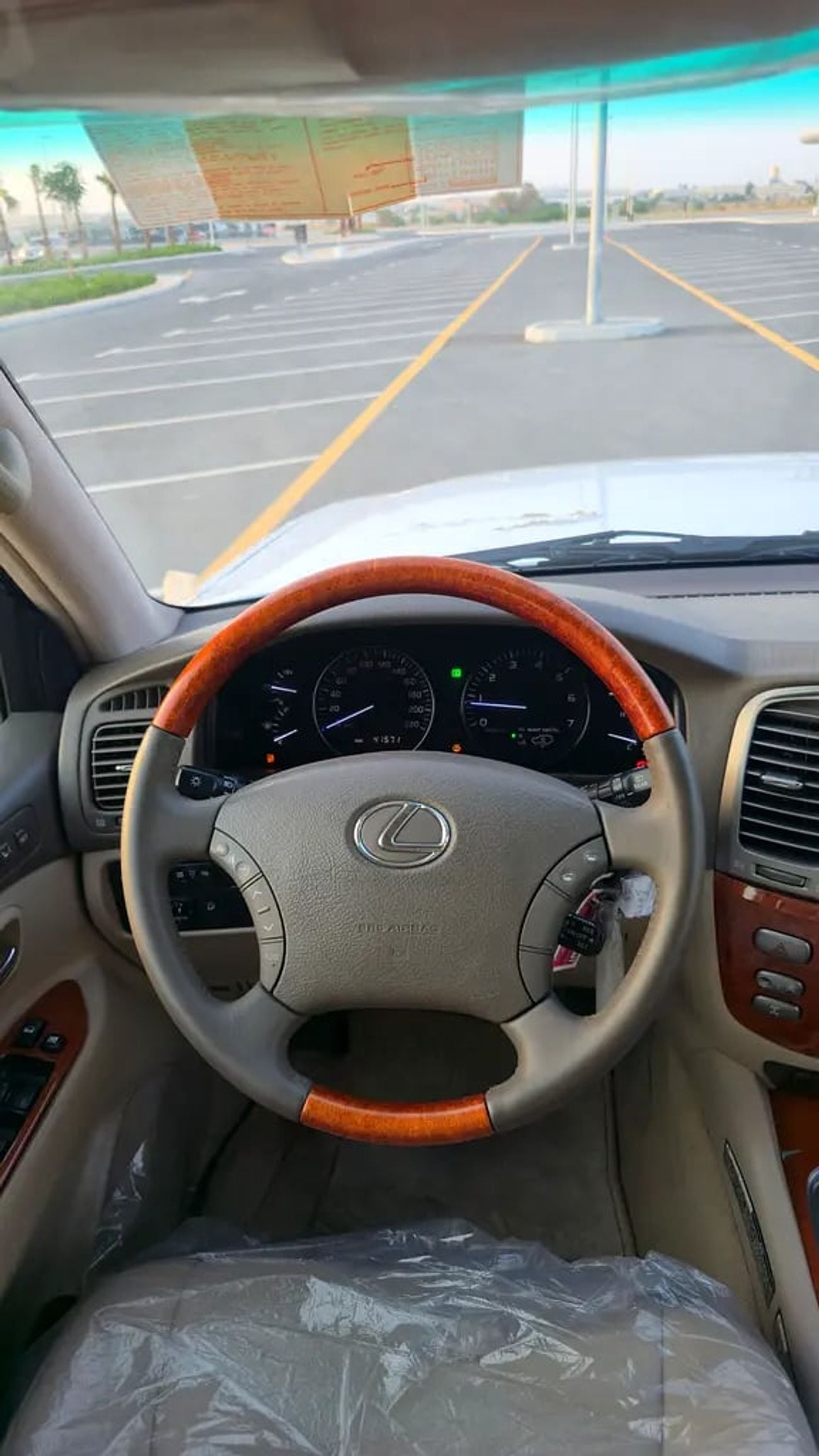 Lexus LX470 NAVIGATION LX 470 GCC Specs