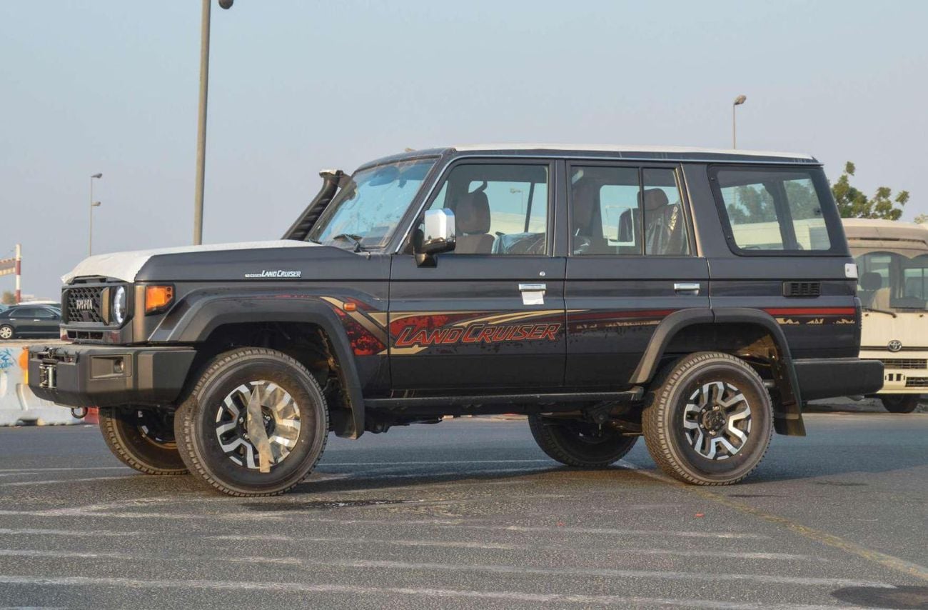 تويوتا لاند كروزر 70 LC76 LX 2.8L 4WD SUV 2026