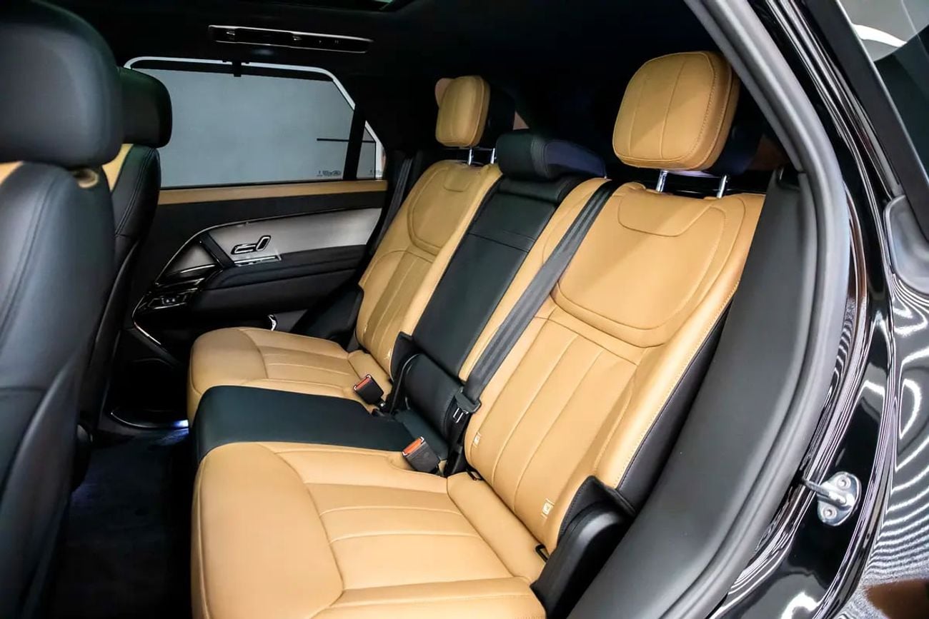 لاند روفر رينج روفر سبورت DYNAMIC HSE P400 RANGE ROVER LUMMA CLR RS DYNAMIC HSE P400 GCC WITH WARRANTY