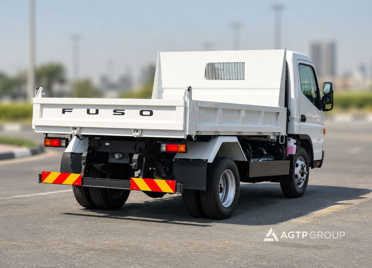 Mitsubishi Canter STANDARD 3.0L Diesel | Manual | TIPPER TRUCK | Single Cab | Hydraulic Tipper | White | GCC Specs | Basic Opti