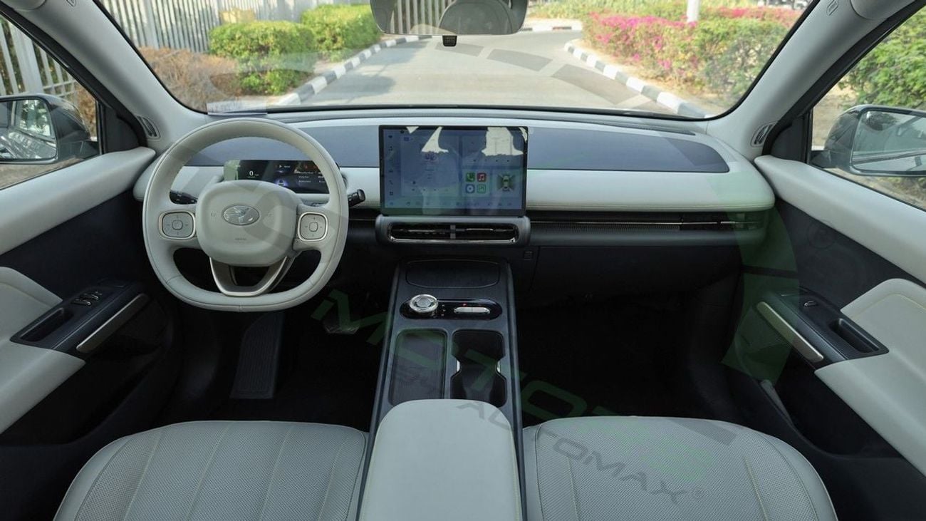 Ls Auto Lev01 CE ( 5 Years Warranty On vehicle + 8 Years Warranty on Battery) 2025 FWD GCC 0Km