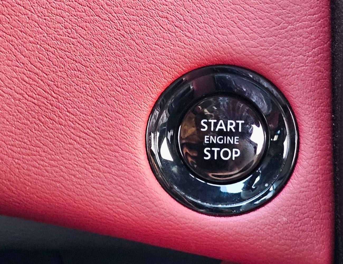 Nissan Patrol LE PLATINUM TURBO DUAL TONE || 3.5 V6 PETROL / FULL OPTION WITH RR ENTERTAINMENT SCREEN