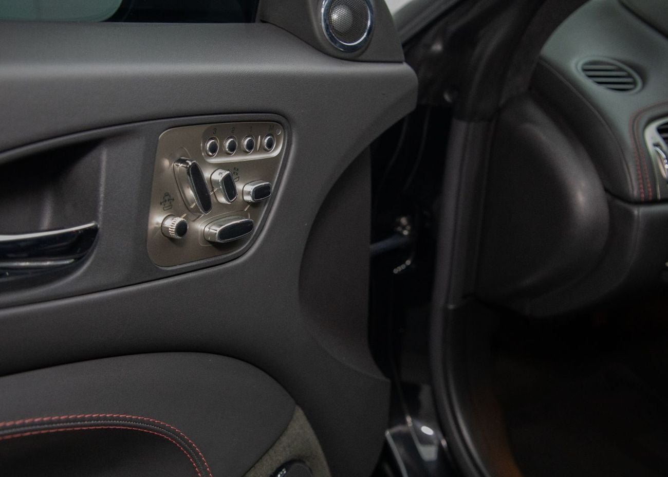Jaguar XKR STANDARD