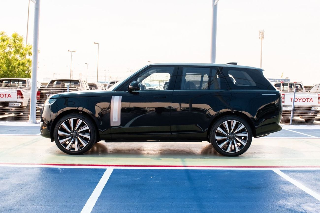 Land Rover Range Rover SV LWB P615 P615 4.4L Santorini Black 2026MY
