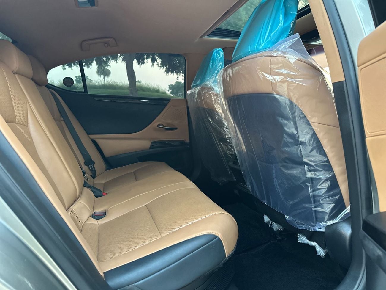 لكزس ES300h PREMIER