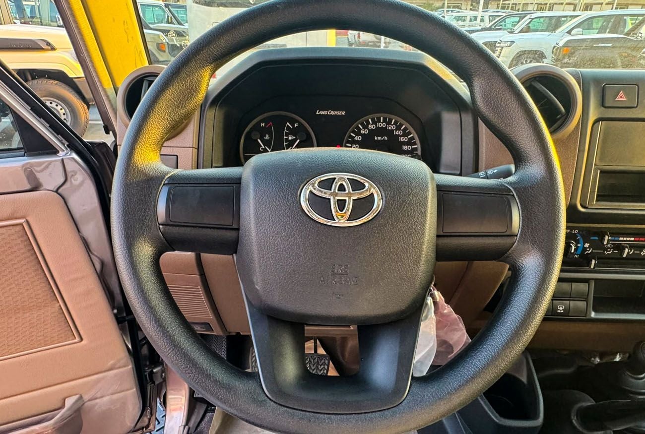 تويوتا لاند كروزر 70 LC71 LX