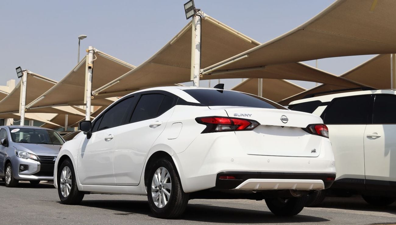Nissan Sunny SV ACCIDENTS FREE -- GCC - ORIGINAL PAINT - PERFECT CONDITION INSIDE OUT