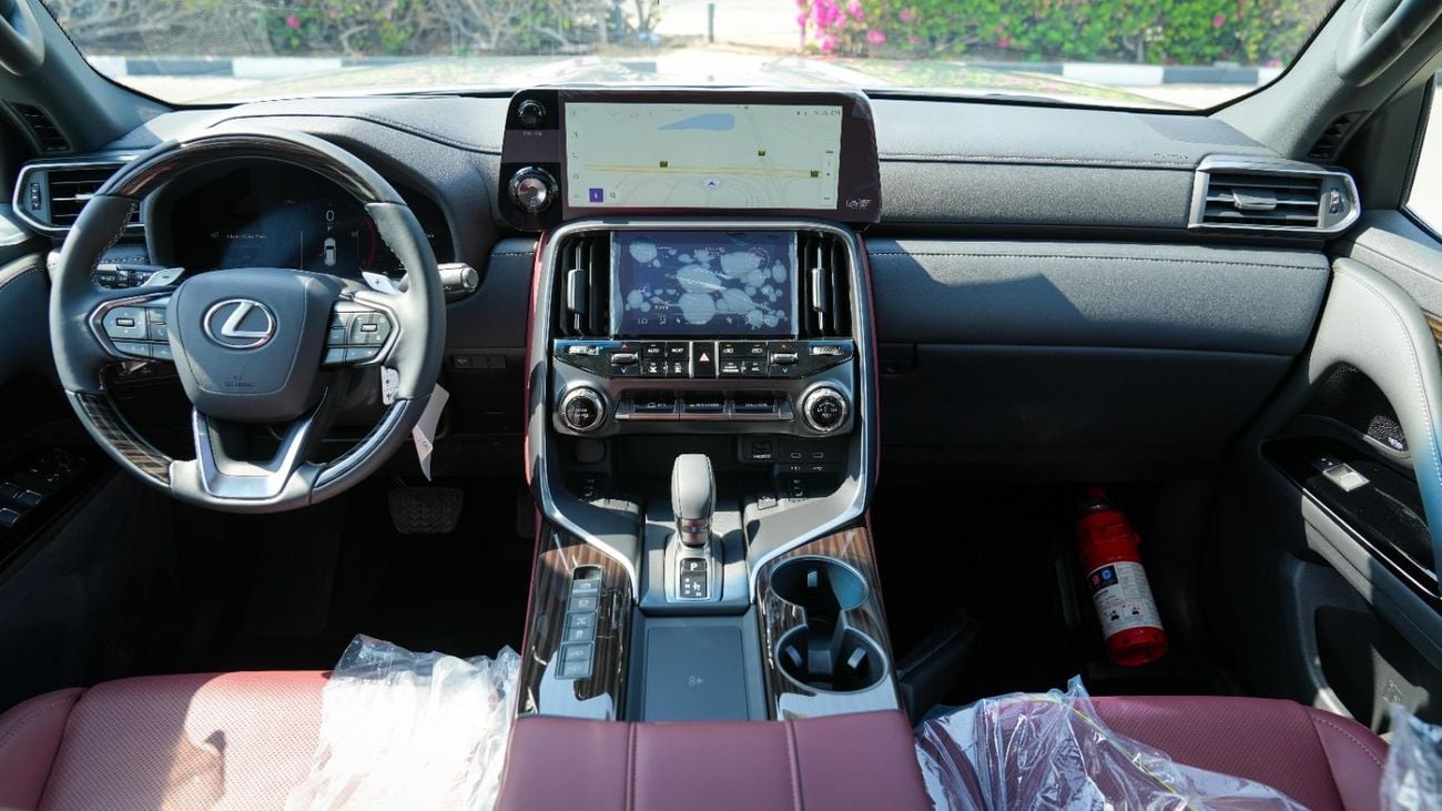 لكزس LX 700h سيجنتشر