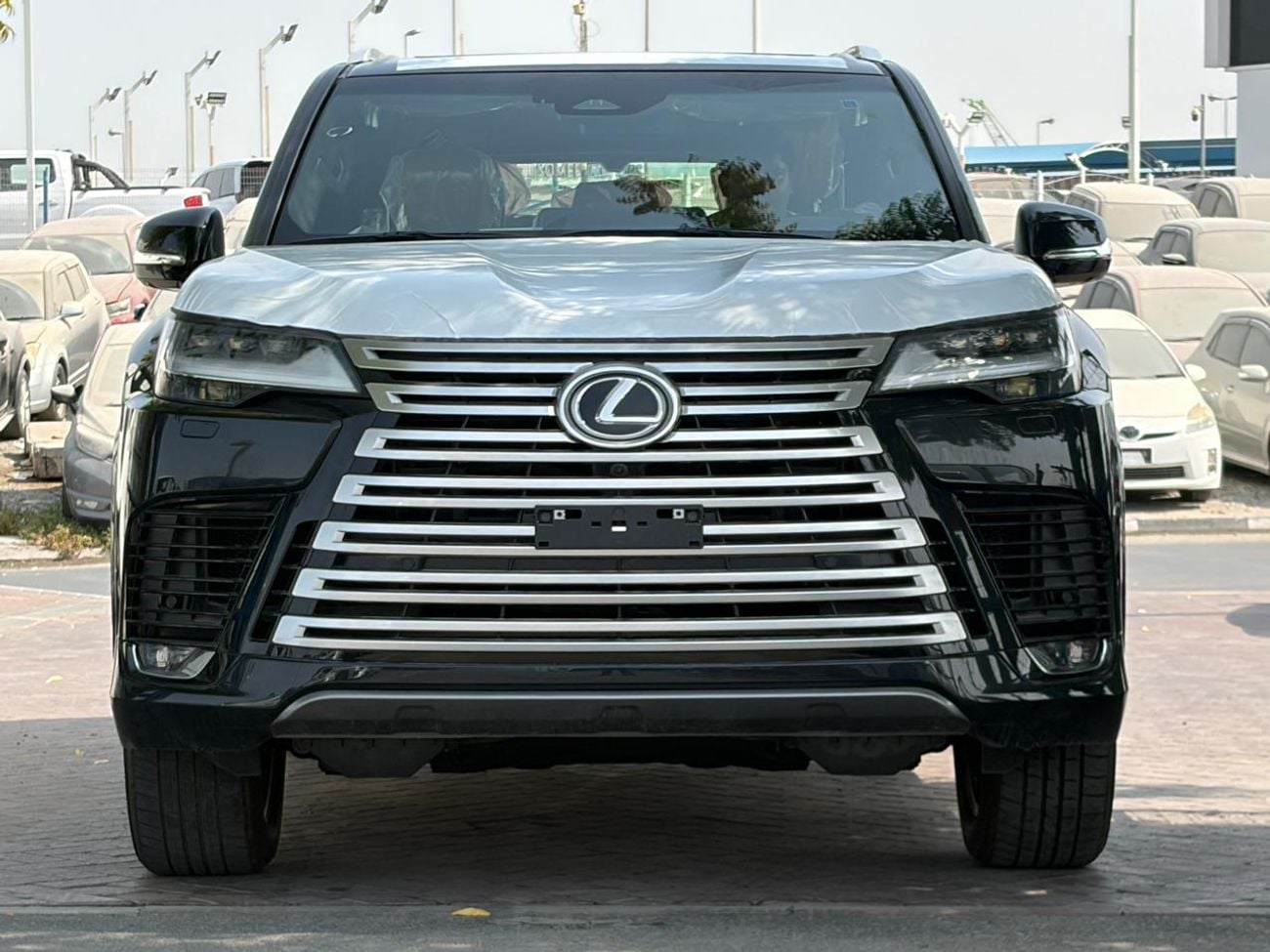 لكزس LX 600 SIGNATURE