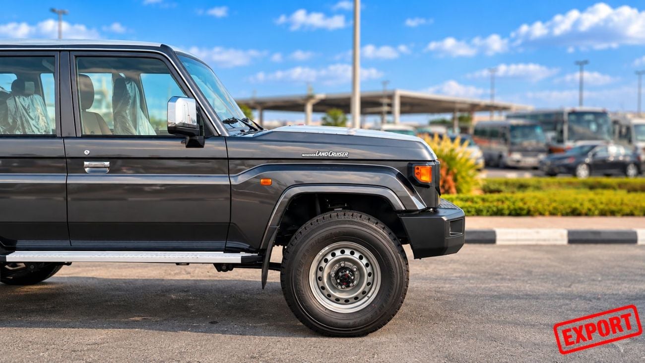 تويوتا لاند كروزر 70 LC76 LX Toyota Land Cruiser 76 LX 4.0MT