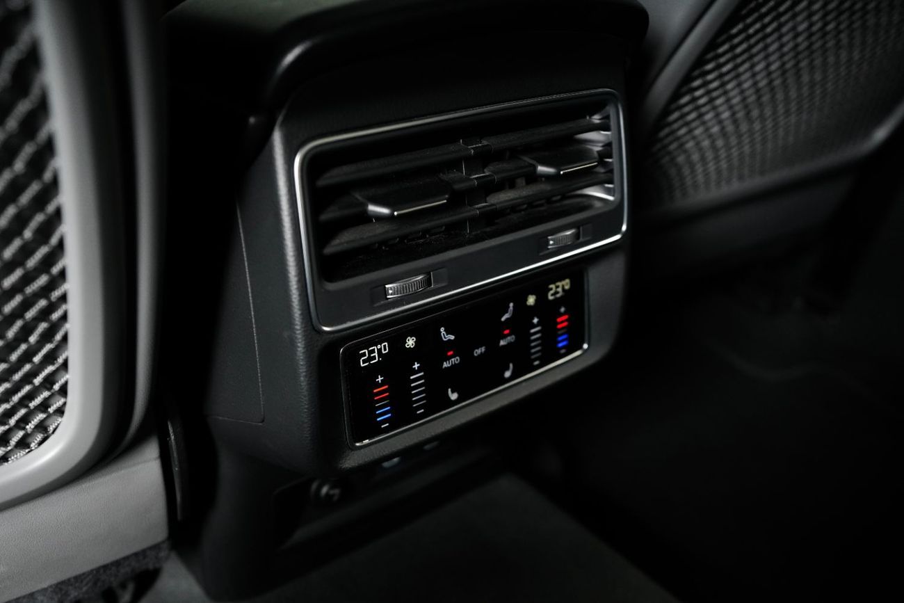 Audi Q8 55 TFSI S-LINE LUXURY Super SUV-Bang & Olufsen Advanced 3D Sound system-Well Maintained