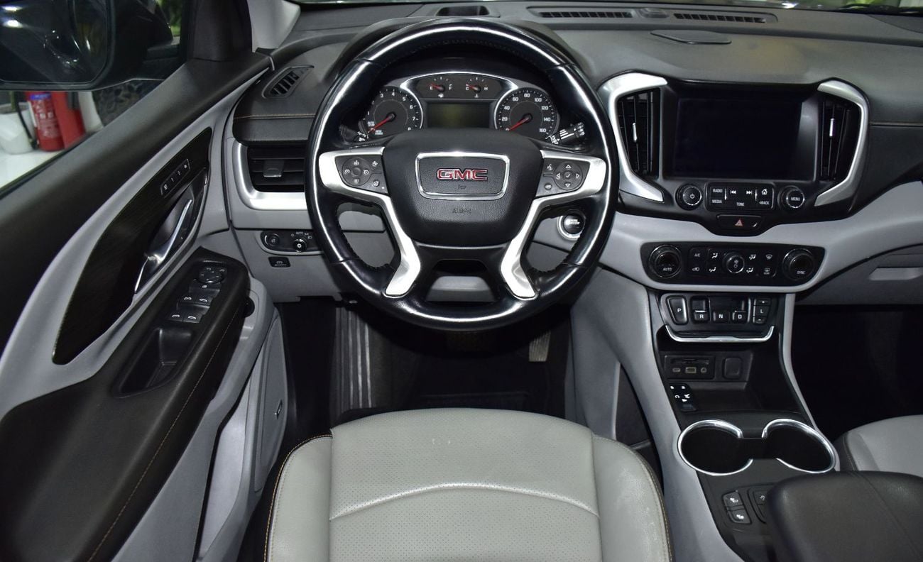 جي أم سي تيرين SLE NAV/PWR TAILGATE EXCELLENT DEAL for our GMC Terrain SLT AWD ( 2018 Model ) in Grey Color American Specs