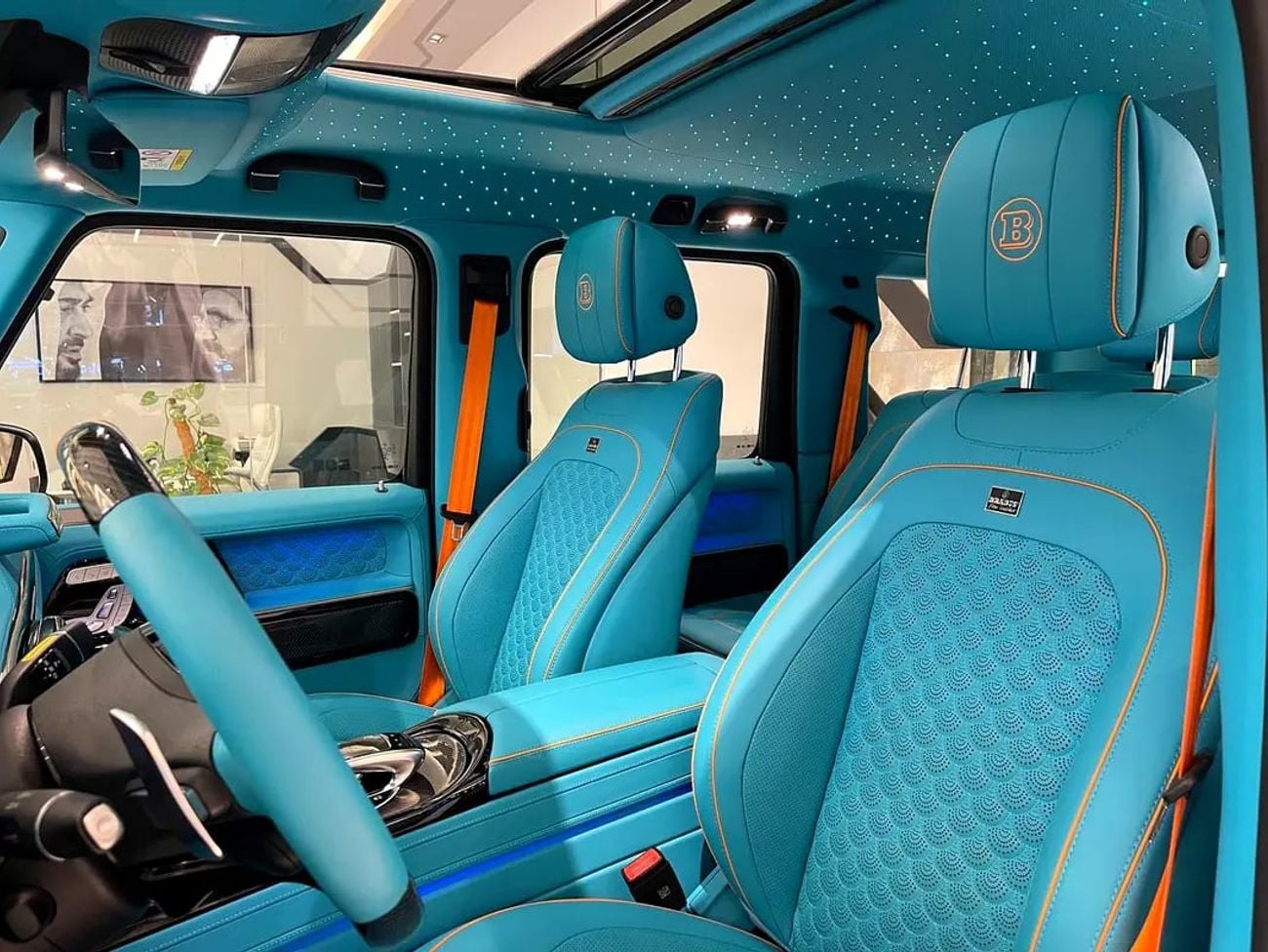Mercedes Benz G63 AMG MRCEDES BENZ G63 / / ONLY 13000 KM / BRABUS G800 / SPECIAL COLOR / FULL CARBON FIBER