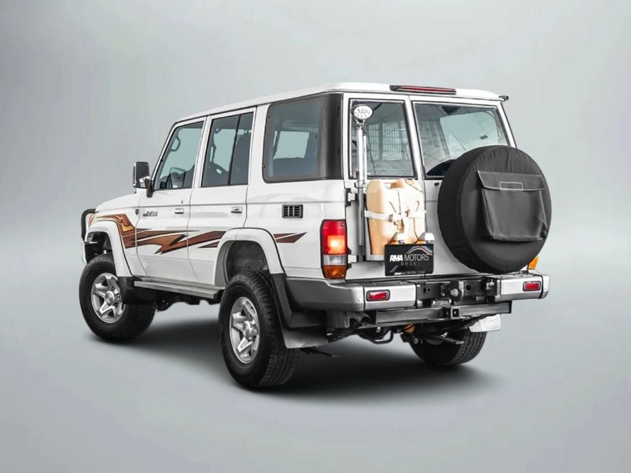 Toyota Land Cruiser 70 LC76 LX