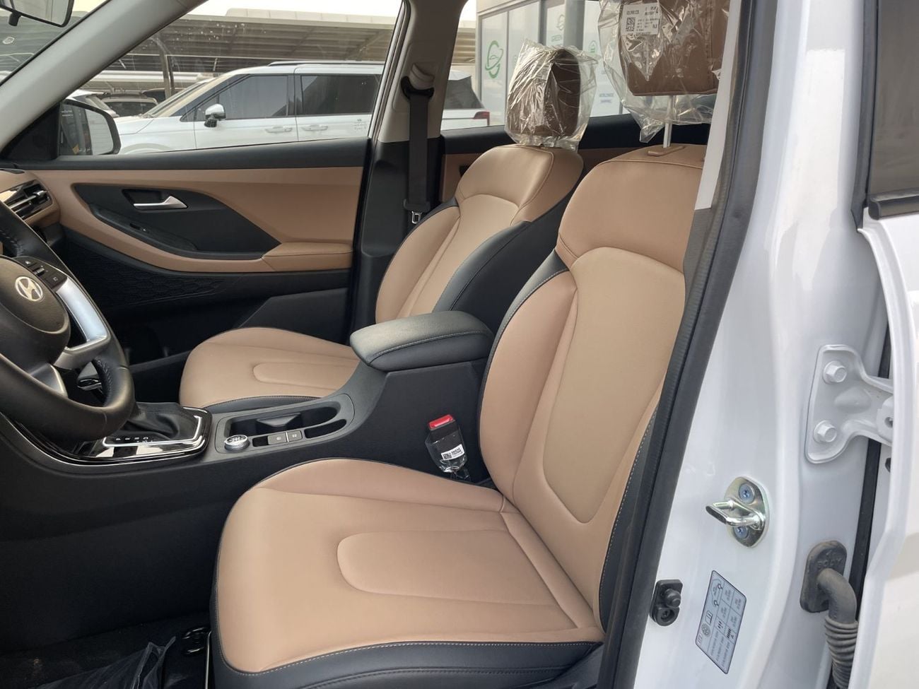 هيونداي كريتا PREMIUM سيارة هيونداي كريتا بريميوم جديدة كلياً من دول مجلس التعاون الخليجي