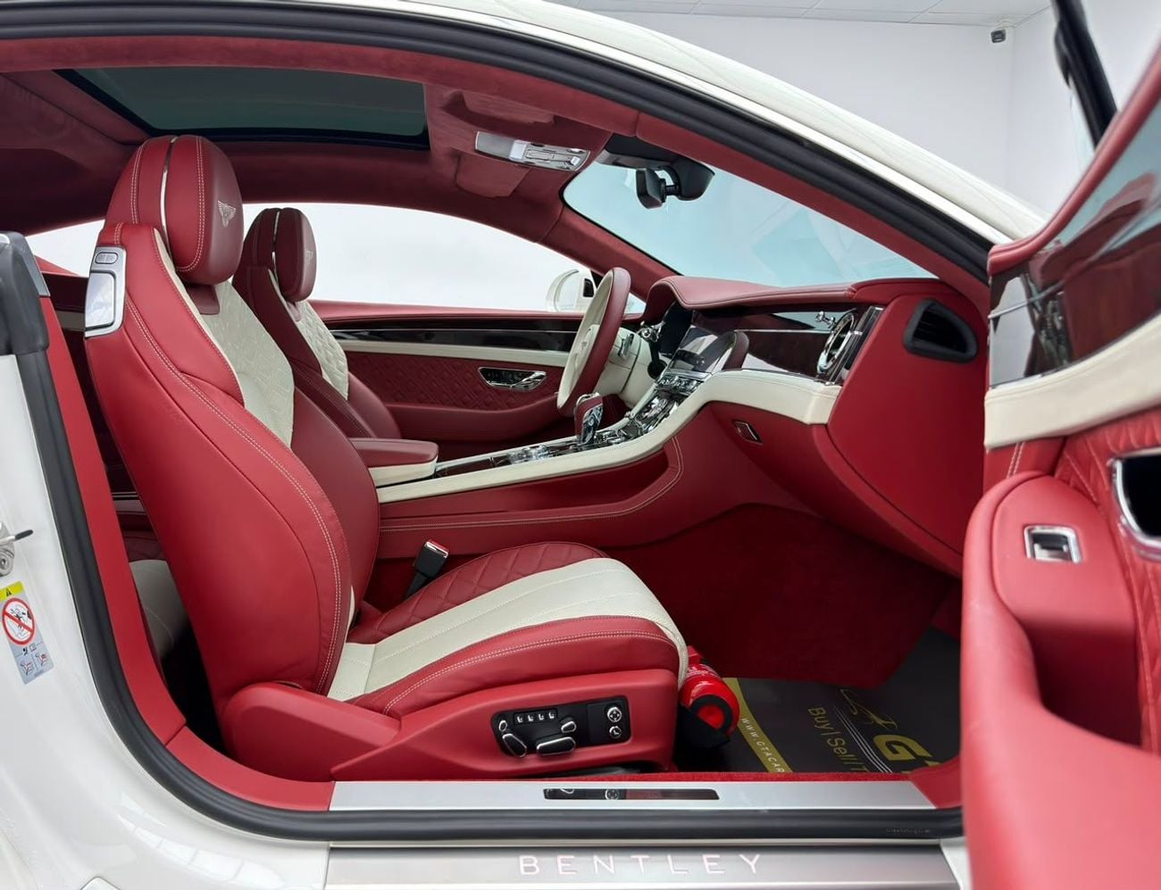 بنتلي كونتيننتال جي تي STANDARD