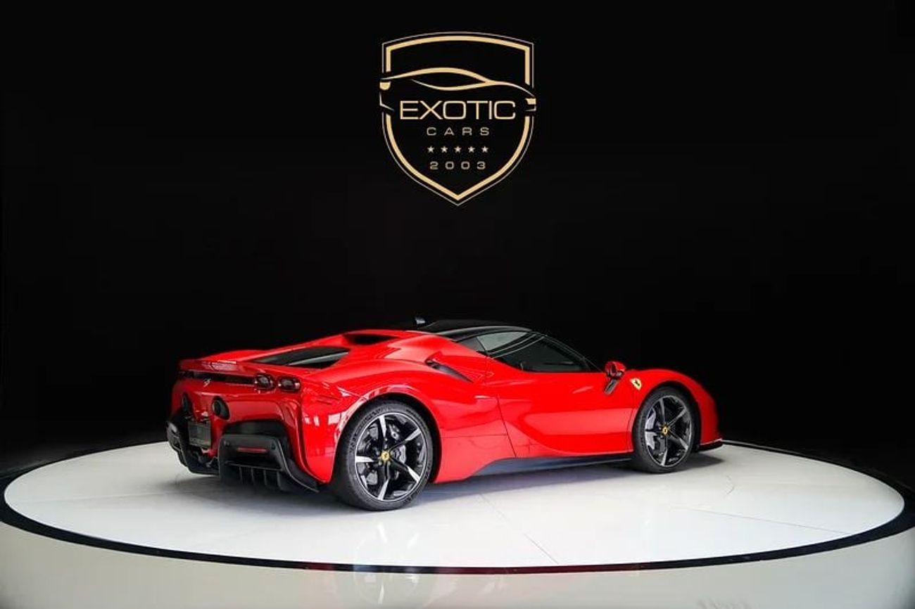 فيراري SF90 ستراديل STRADALE